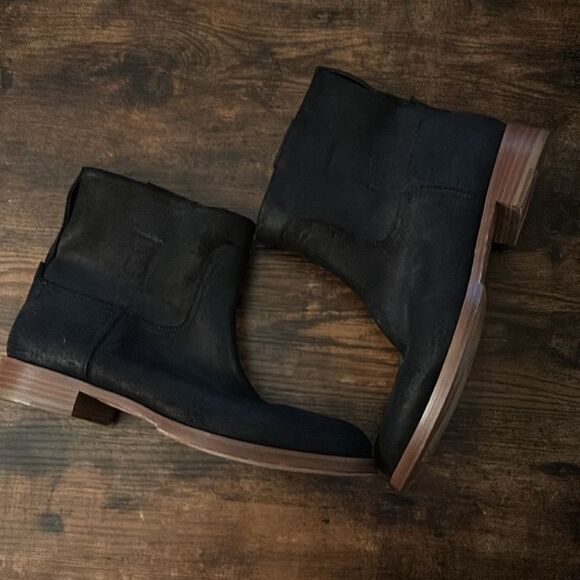 NWOB Rag & Bone Black Waxy Calf Suede Holly Ankle Boots SIze 38 - Picture 7 of 9